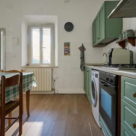 Casa Adriana - *